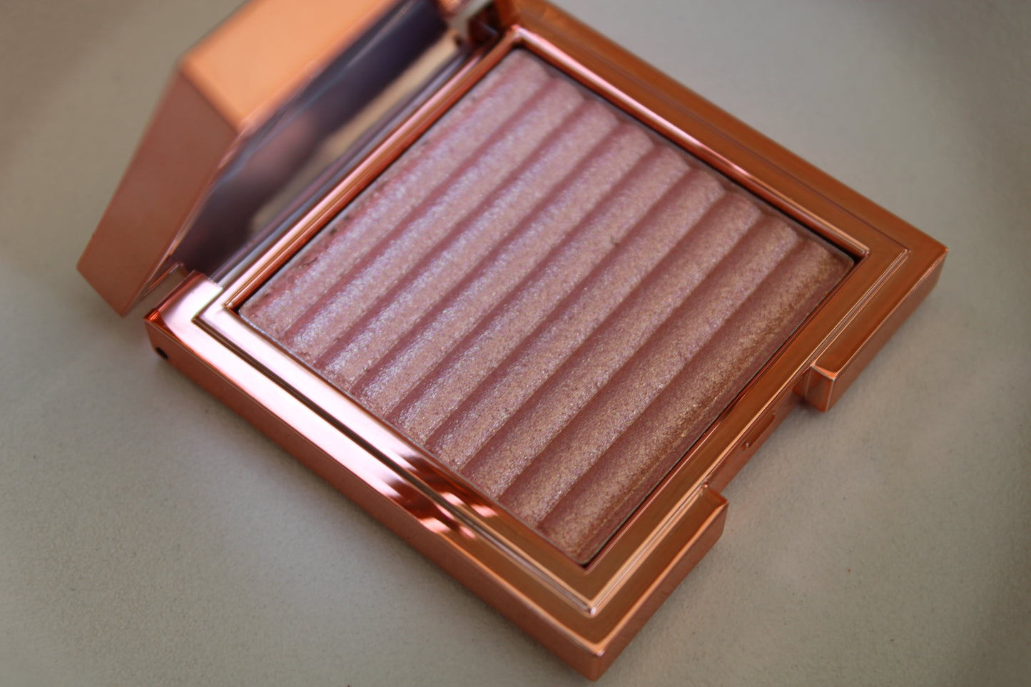 .shine- palette highlighter with mirror