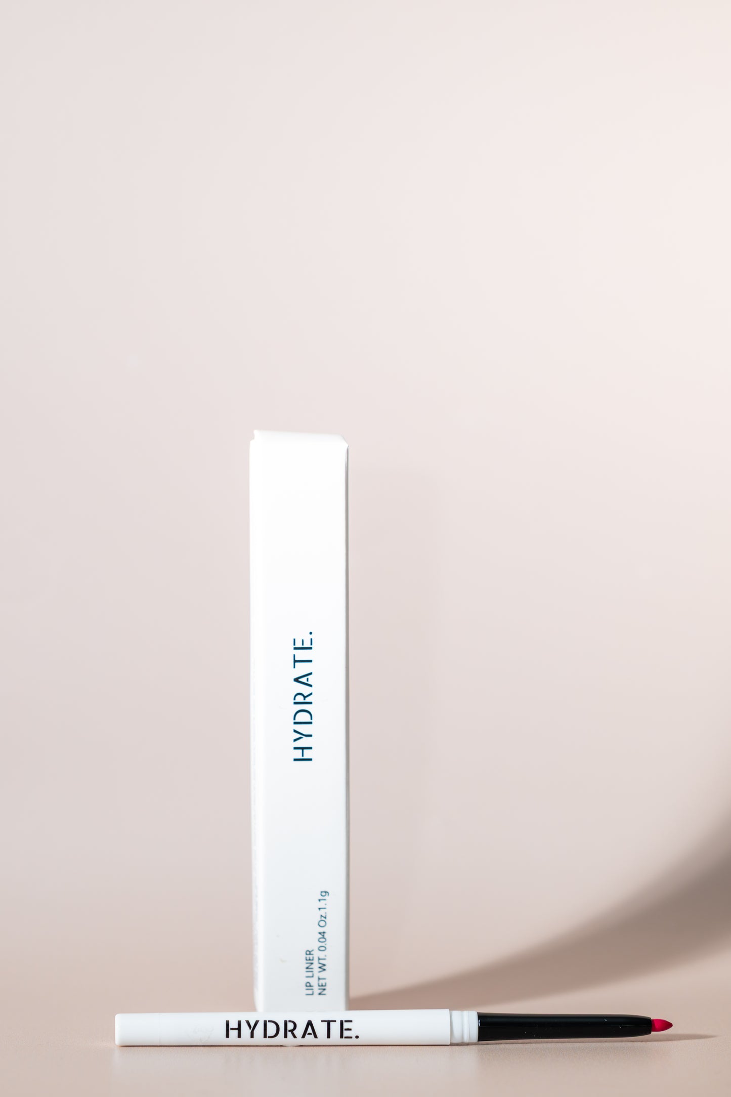 .outline-Retractable Moisturising Lip Liner